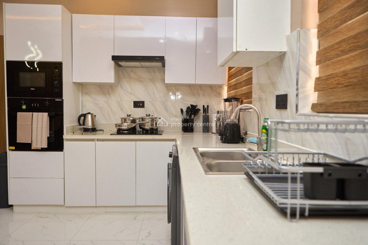 Cityview 2 Bedroom Luxurious Apartment, Abeke Animashun, Lekki Phase 1, Lekki, Lagos, Flat / Apartment Short Let