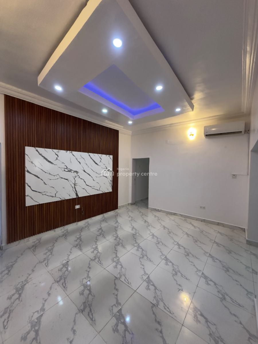 2 Bedroom Apartment, Lekki Phase 1, Off Admiralty, Lekki, Lagos, Flat / Apartment for Rent