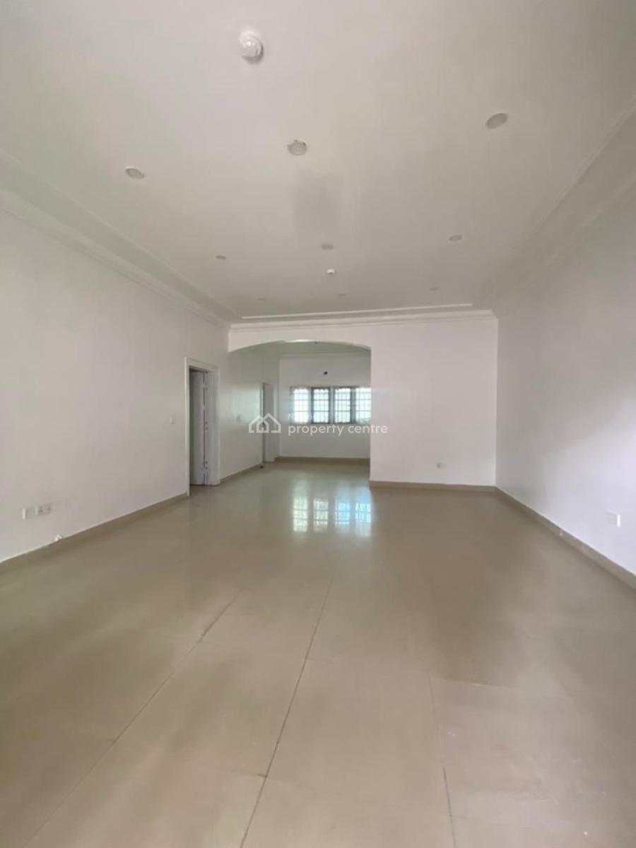 3 Bedroom Flat with a Room Bq, Lekki Phase 1, Lekki, Lagos, Flat / Apartment for Rent