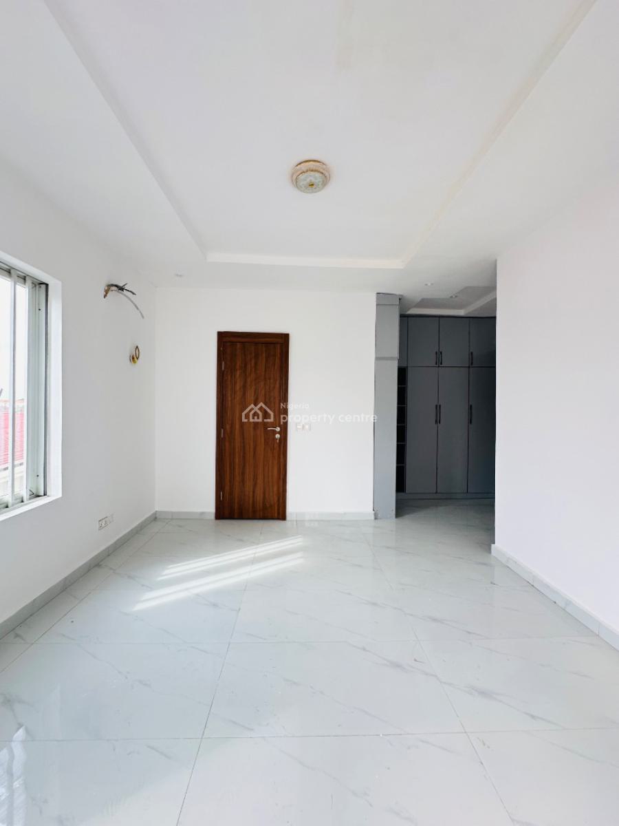 Neatly Built 2 Bedroom Apartment, Ikate, Lekki, Lagos, Flat / Apartment for Sale