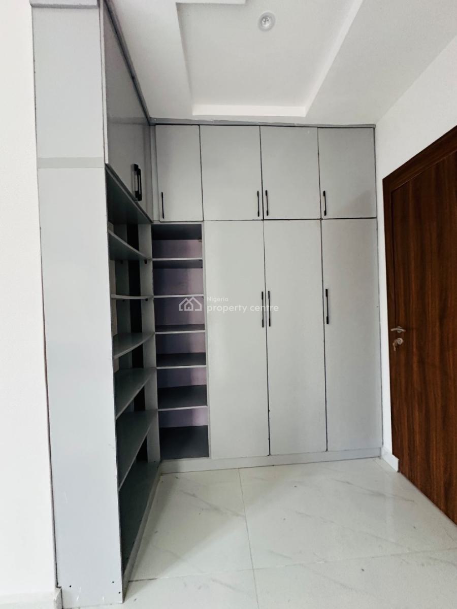 Neatly Built 2 Bedroom Apartment, Ikate, Lekki, Lagos, Flat / Apartment for Sale