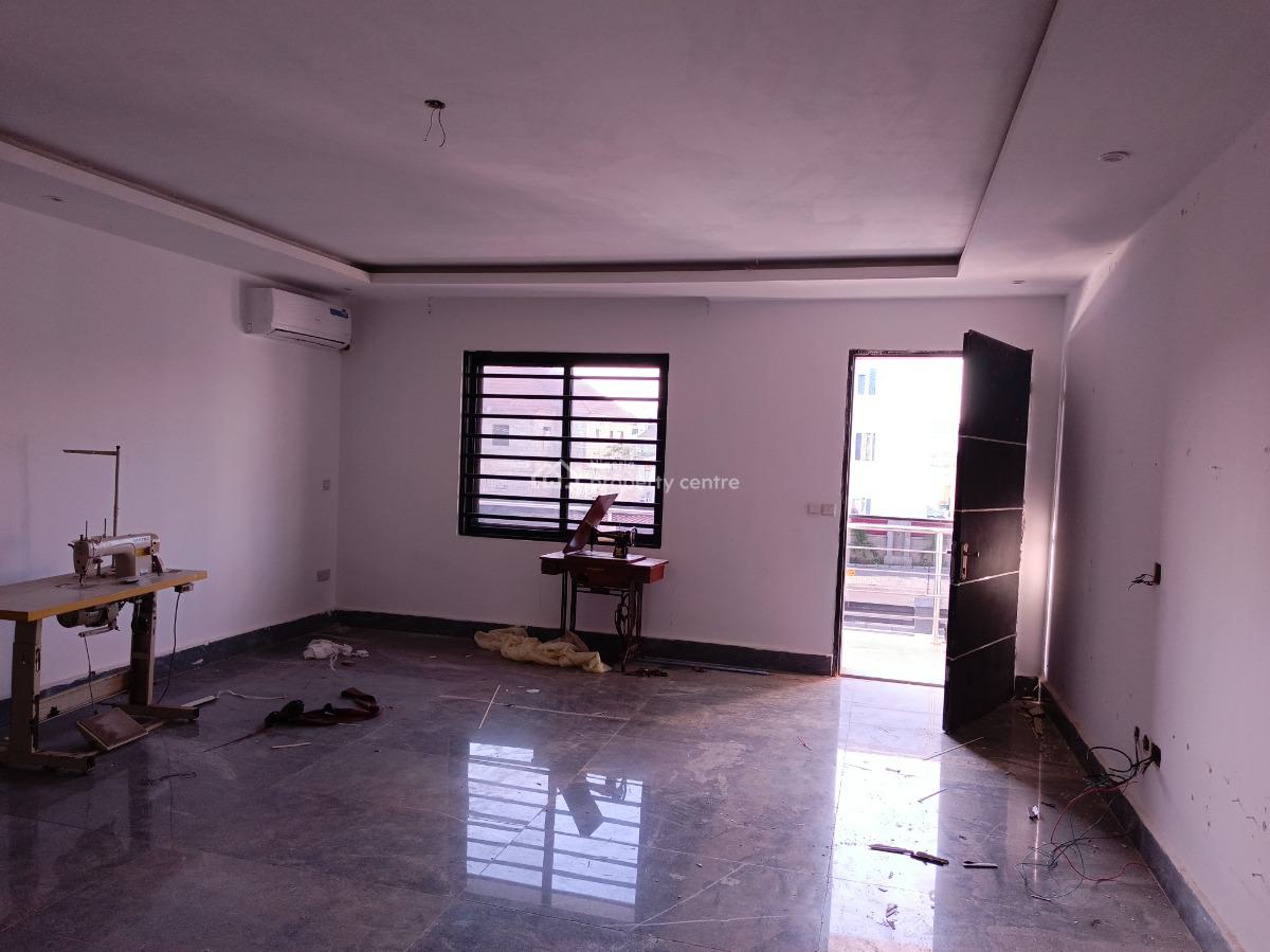 Neatly Built Service Studio 2 Bedroom Block of Flats, Gilmor, Jahi, Abuja, Flat / Apartment for Rent