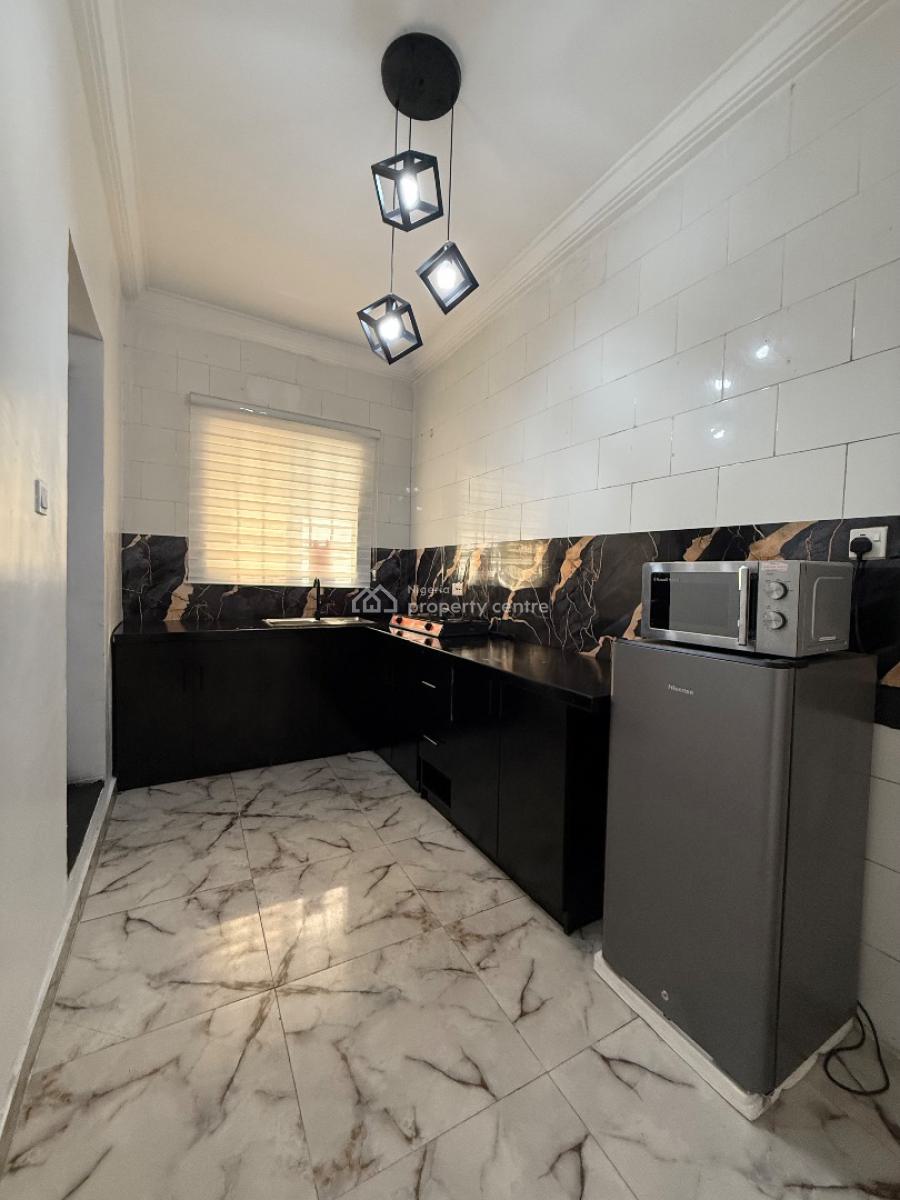 Relax Cozy Mini Flat, Whitesand Street, Lekki, Lagos, Mini Flat (room and Parlour) Short Let