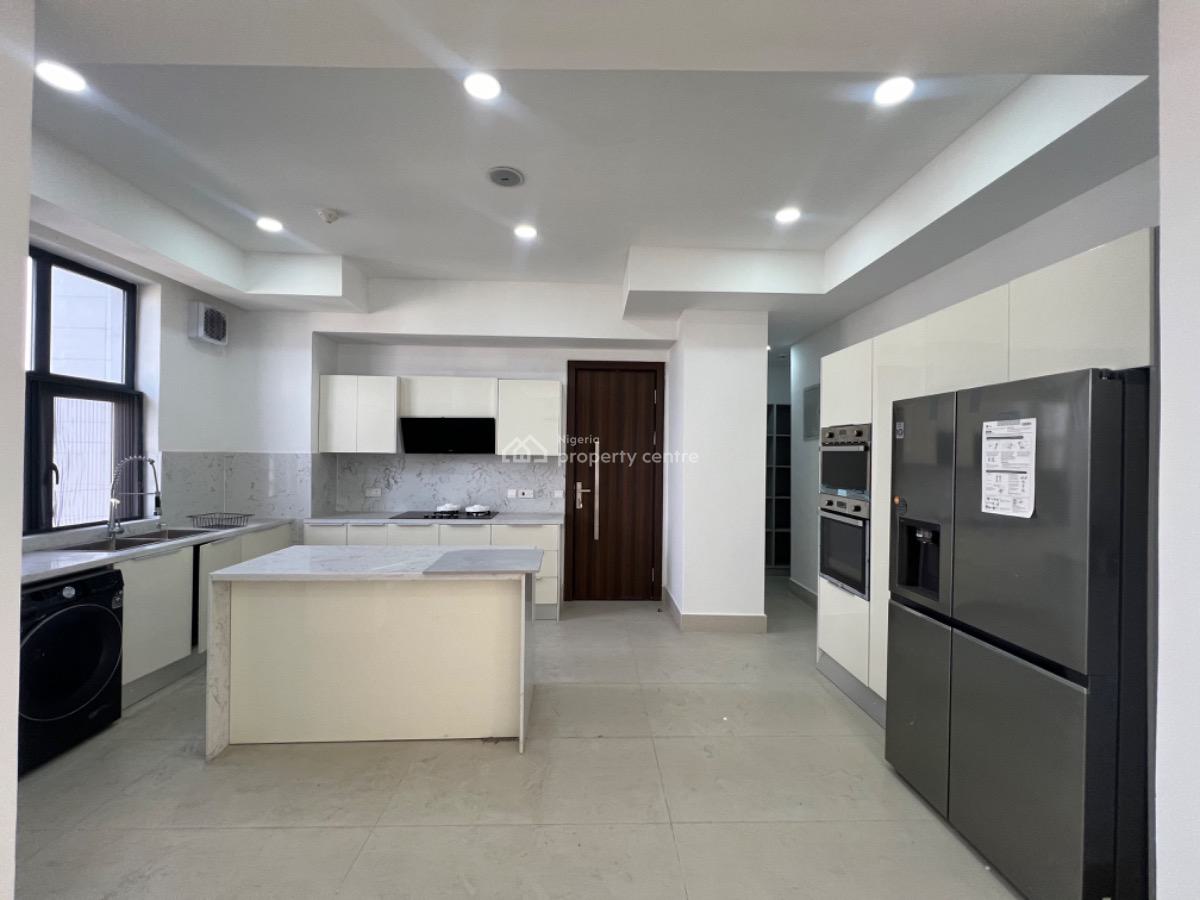 Luxury 3 Bedroom Apartment with Bq, Off Adewunmi Adebimpe Street, Lekki Phase 1, Lekki, Lagos, Flat / Apartment for Sale