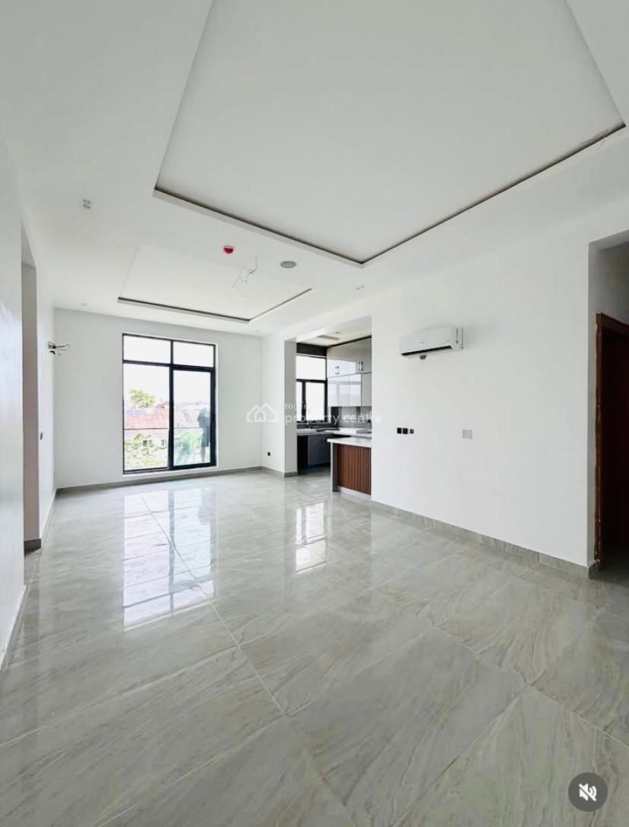 Luxurious 2 Bedroom Apartment with Swimming Pool and Elevator, Lekki Phase 1, Lekki, Lagos, Flat / Apartment for Rent