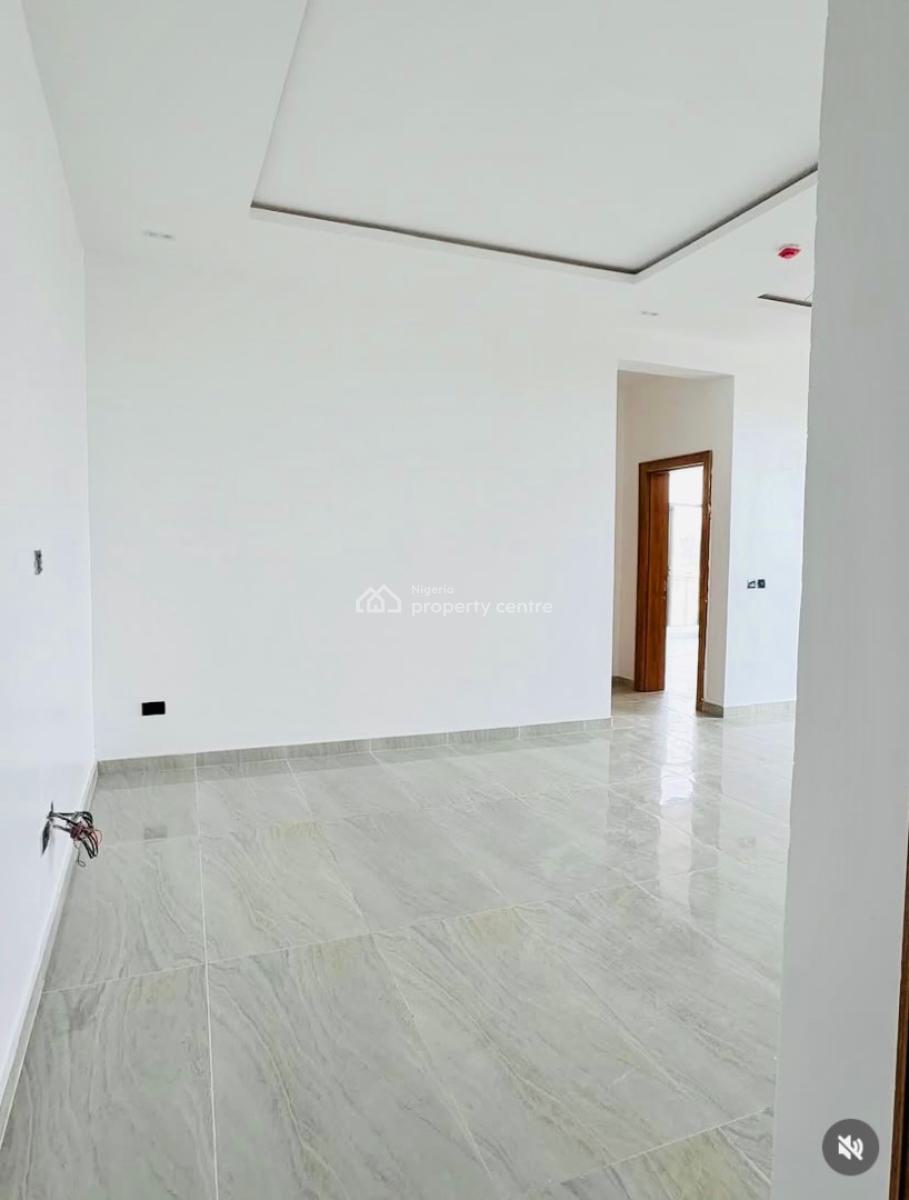 Luxurious 2 Bedroom Apartment with Swimming Pool and Elevator, Lekki Phase 1, Lekki, Lagos, Flat / Apartment for Rent