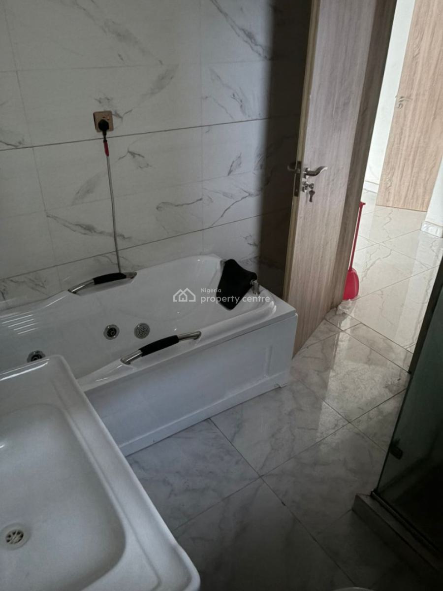 Luxury Master Bedroom, Lekki, Lagos, Flat / Apartment for Rent