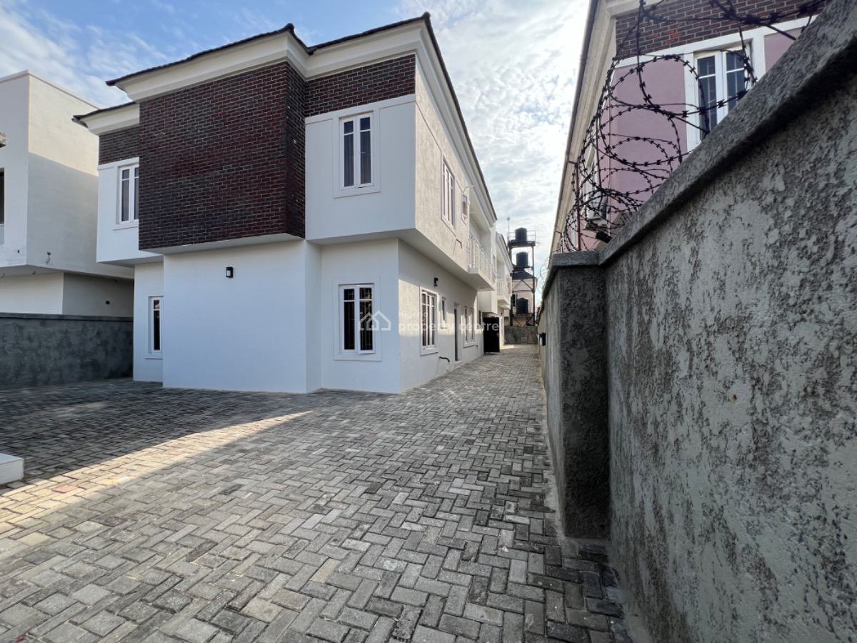 Spacious 2 Bedroom Apartment, Off Adewunmi Adebimpe Street, Lekki Phase 1, Lekki, Lagos, Flat / Apartment for Rent