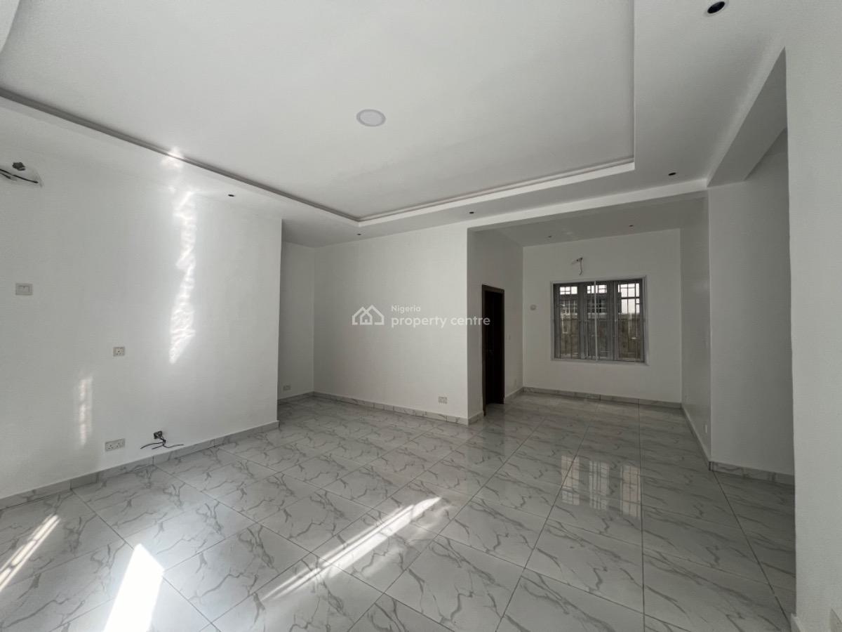 Spacious 2 Bedroom Apartment, Off Adewunmi Adebimpe Street, Lekki Phase 1, Lekki, Lagos, Flat / Apartment for Rent
