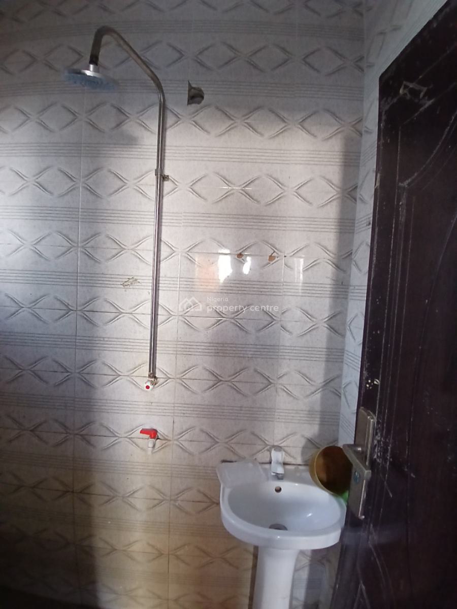 Newly Renovated 2 Bedroom Apartment, Ado Road, Ajah, Lagos, Flat / Apartment for Rent