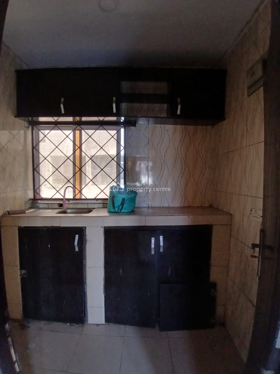Newly Renovated 2 Bedroom Apartment, Ado Road, Ajah, Lagos, Flat / Apartment for Rent