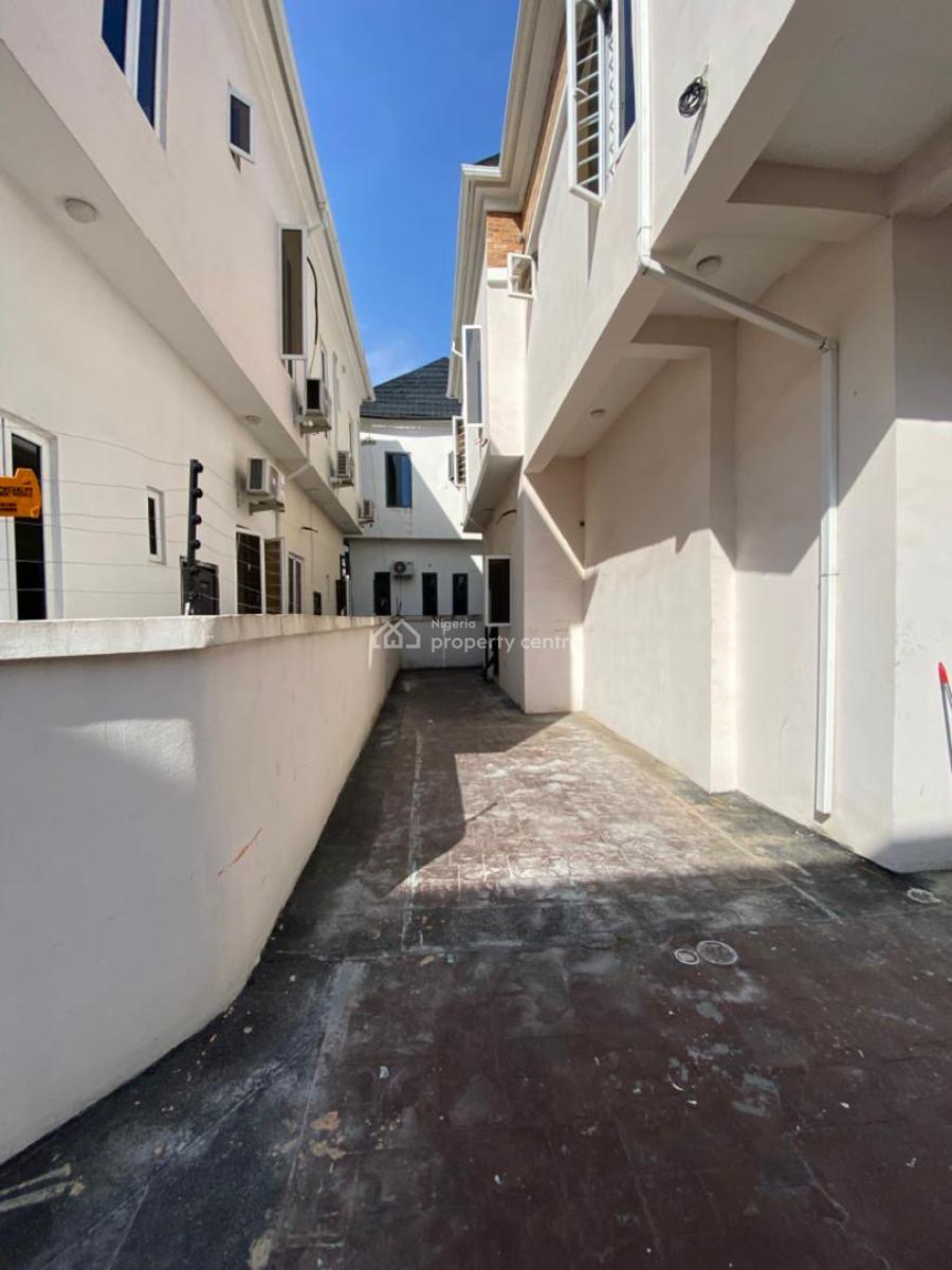 Spacious 5 Bedroom Fully Detached Duplex with Boys, Orchid Road, Lekki, Lagos, Detached Duplex for Rent
