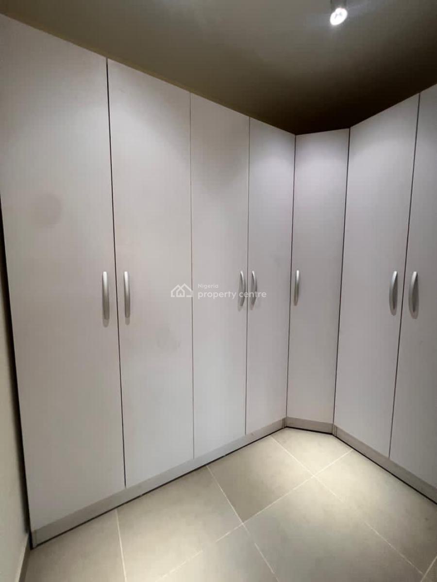 3 Bedroom Apartment, Lekki Phase 1, Lekki, Lagos, Block of Flats for Sale