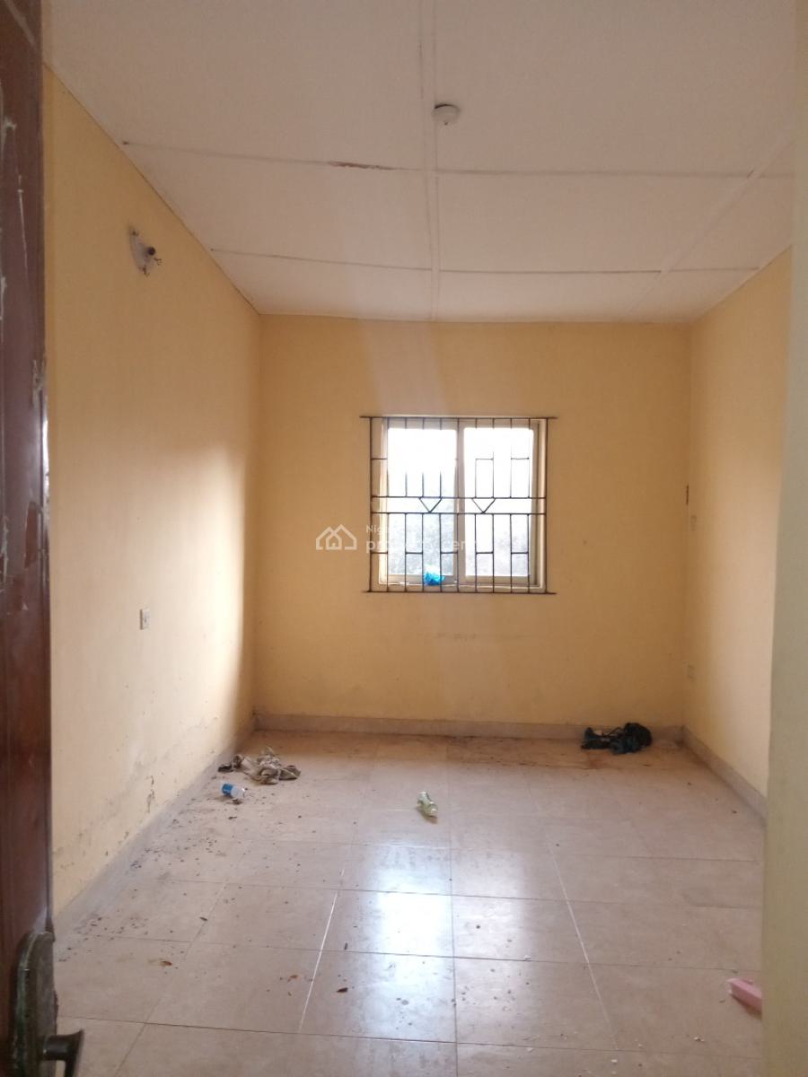 Spacious 4 Bedroom Flat, Ogombo, Ajah, Lagos, Flat / Apartment for Rent