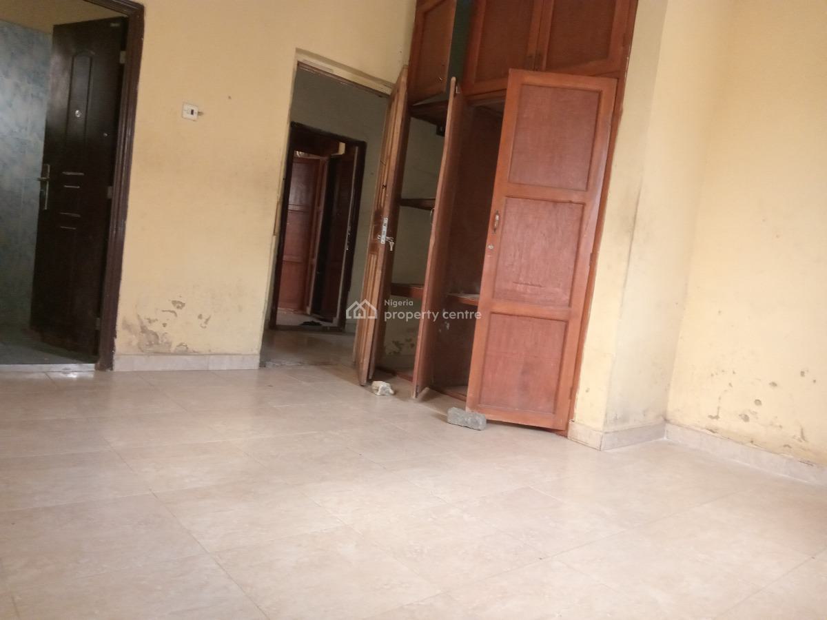 Spacious 4 Bedroom Flat, Ogombo, Ajah, Lagos, Flat / Apartment for Rent