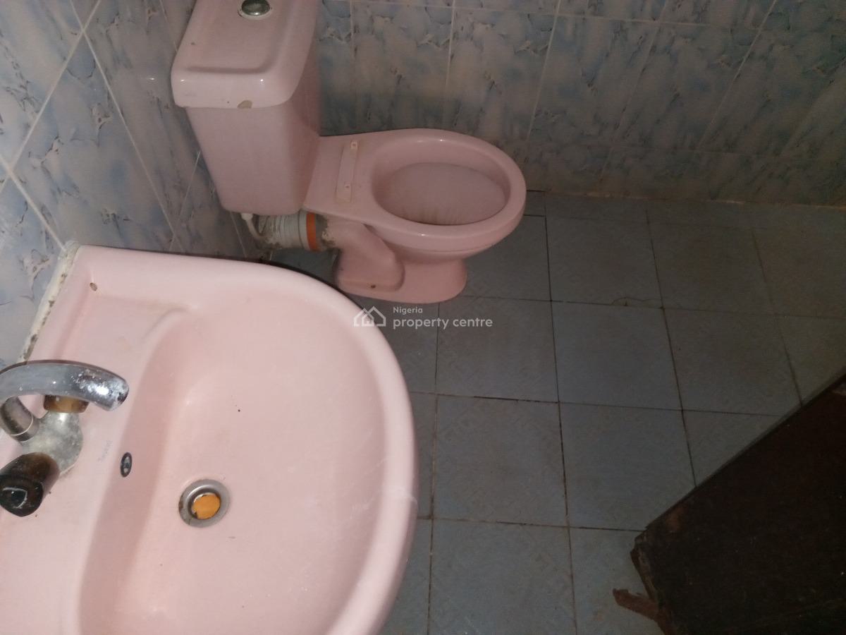 Spacious 4 Bedroom Flat, Ogombo, Ajah, Lagos, Flat / Apartment for Rent