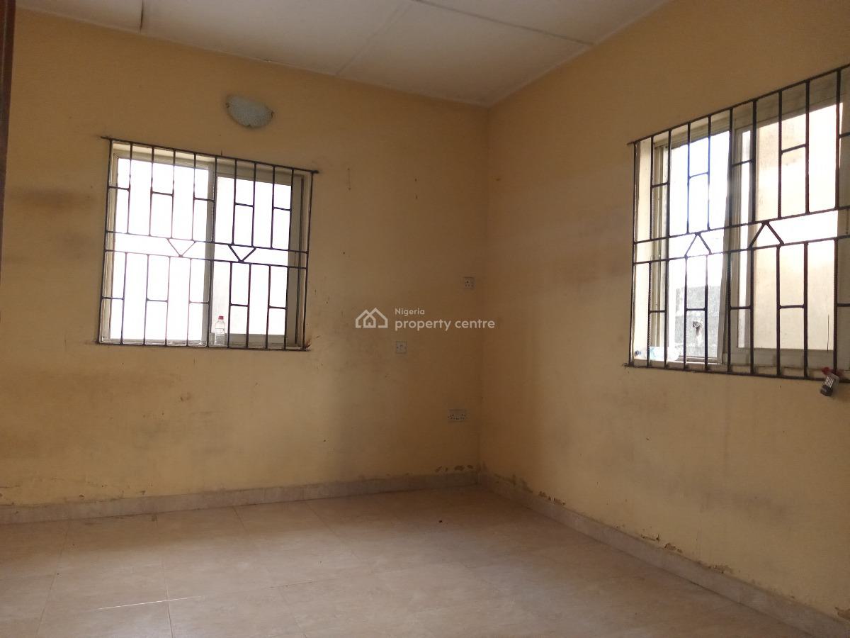 Spacious 4 Bedroom Flat, Ogombo, Ajah, Lagos, Flat / Apartment for Rent