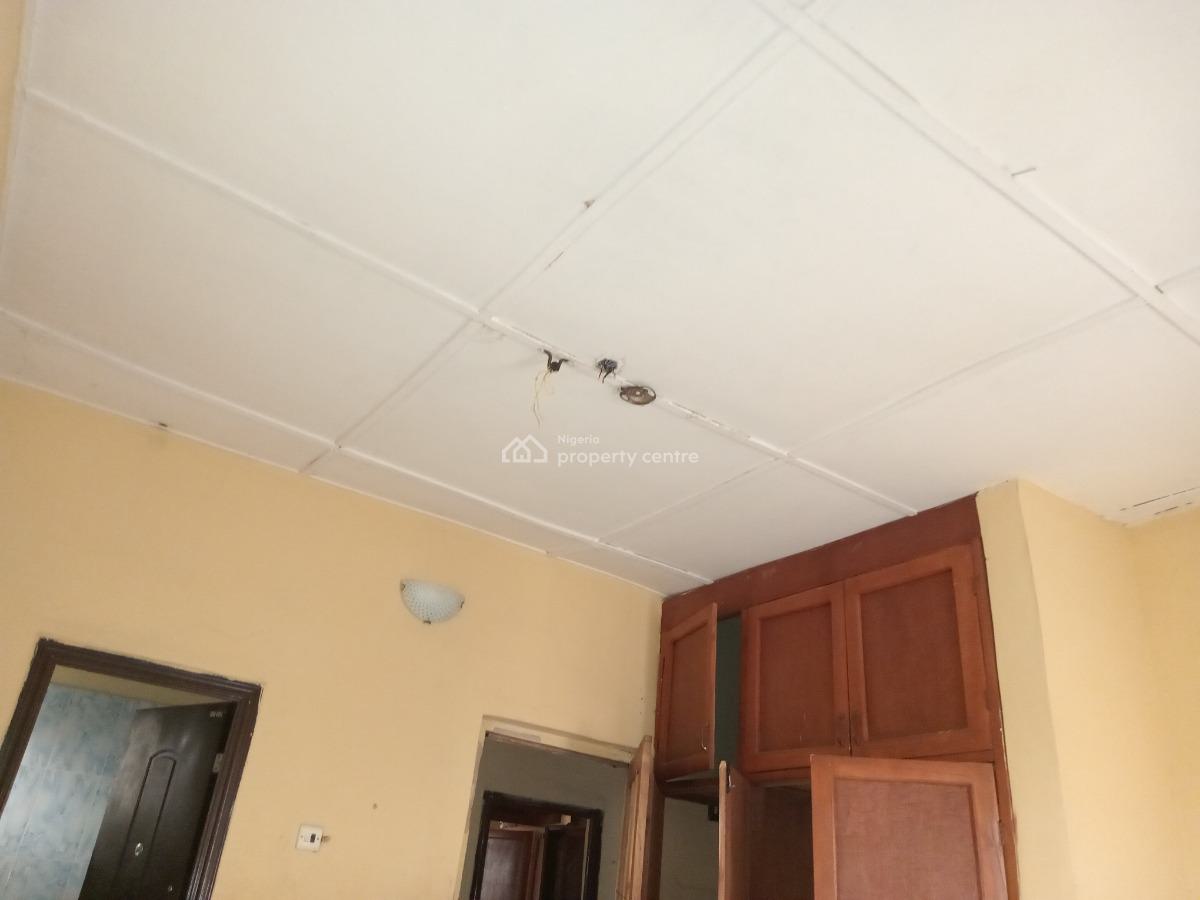 Spacious 4 Bedroom Flat, Ogombo, Ajah, Lagos, Flat / Apartment for Rent