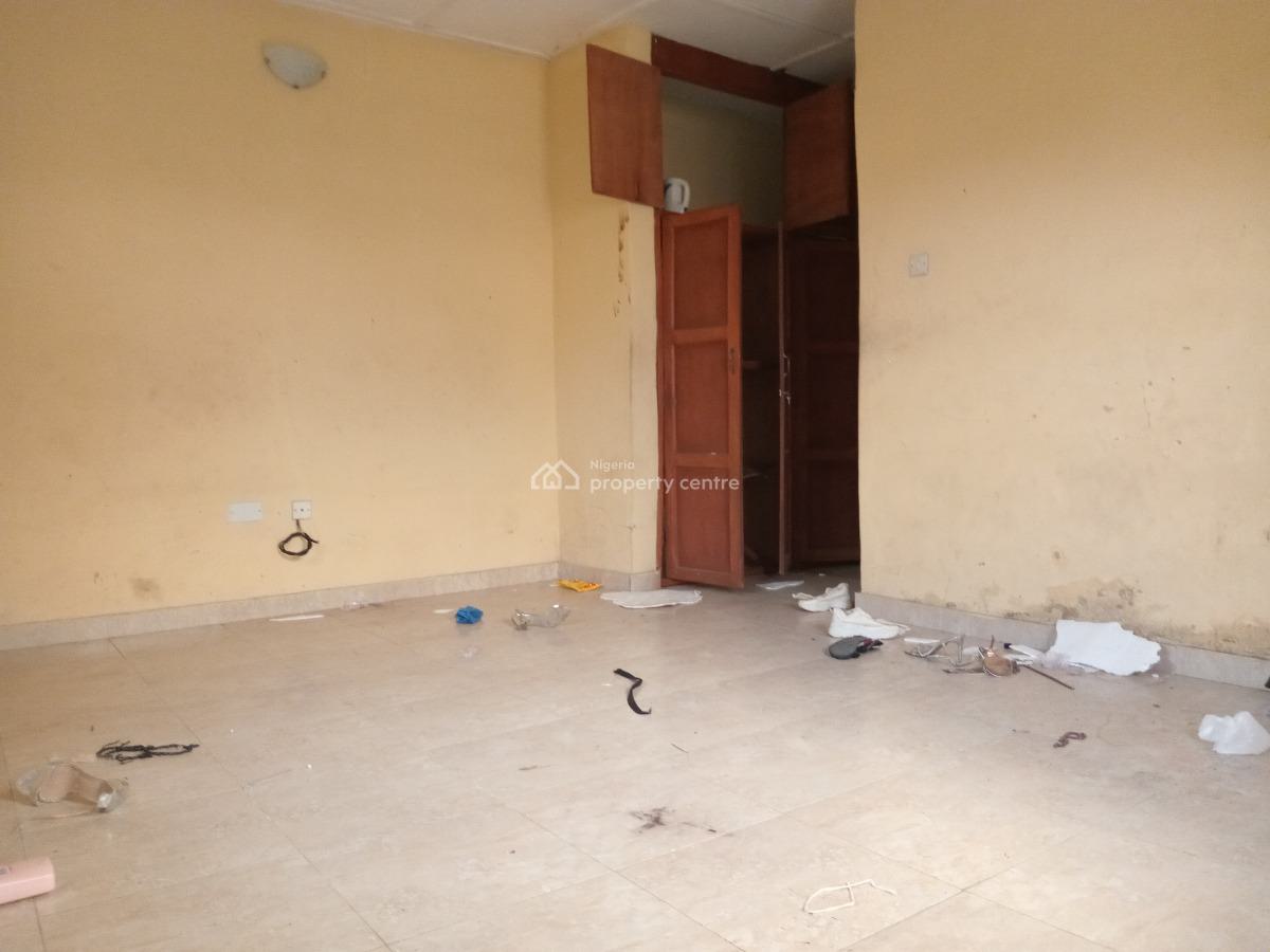 Spacious 4 Bedroom Flat, Ogombo, Ajah, Lagos, Flat / Apartment for Rent