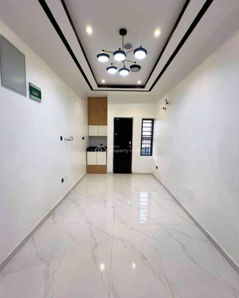 Luxury 6 Bedroom with Bq, Chevron Drive, Lekki, Lagos, Detached Duplex for Sale