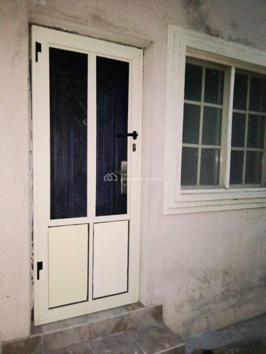 Well Maintained 3 Bedroon Flat, Gbagada Medina Estate, Gbagada, Lagos, Flat / Apartment for Sale