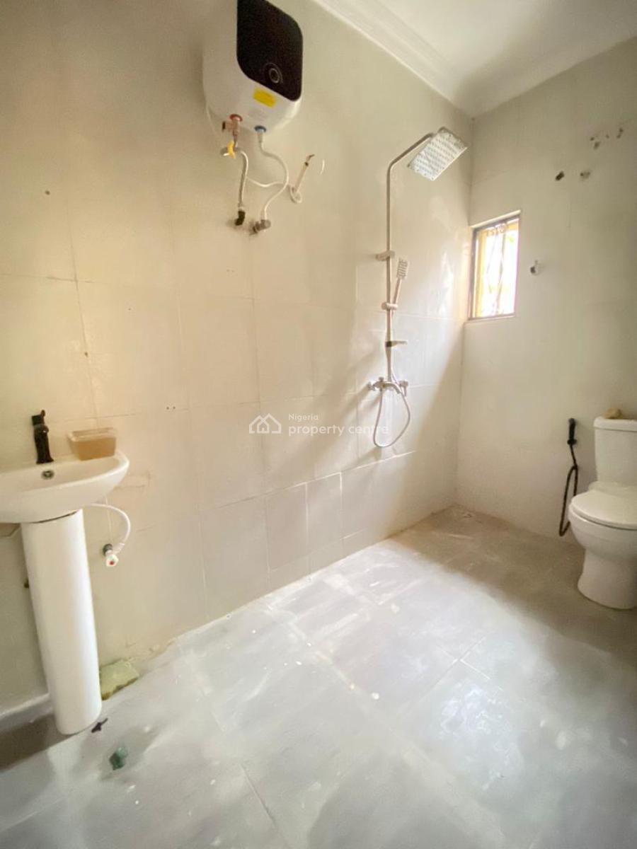 Nice 3 Bedroom Apartment, Lekki Phase 1, Lekki, Lagos, Flat / Apartment for Rent