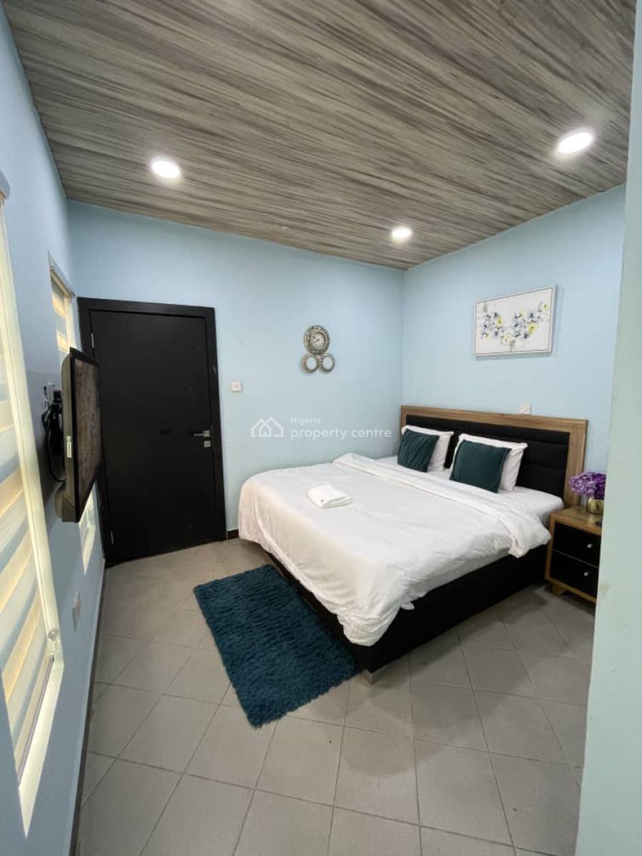 Well Furnished 2 Bedroom Apartment, Agidingbi, Ikeja, Lagos, Flat / Apartment Short Let