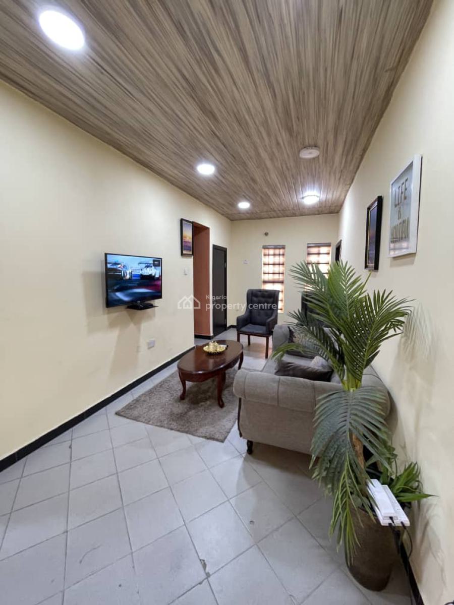 Well Furnished 2 Bedroom Apartment, Agidingbi, Ikeja, Lagos, Flat / Apartment Short Let