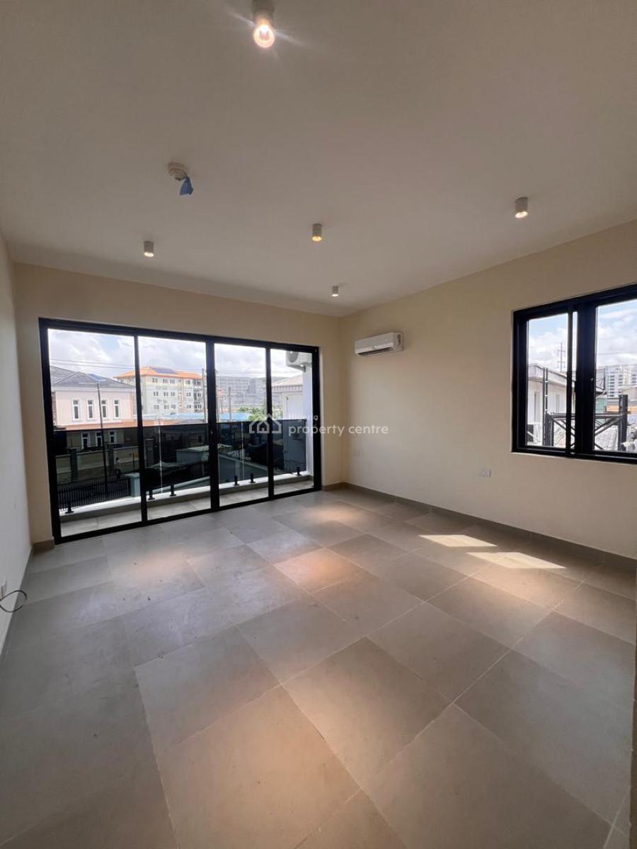 3 Bedroom Apartment with Swimming Pool, Gym and Bq, Lekki Phase 1, Lekki, Lagos, Block of Flats for Sale