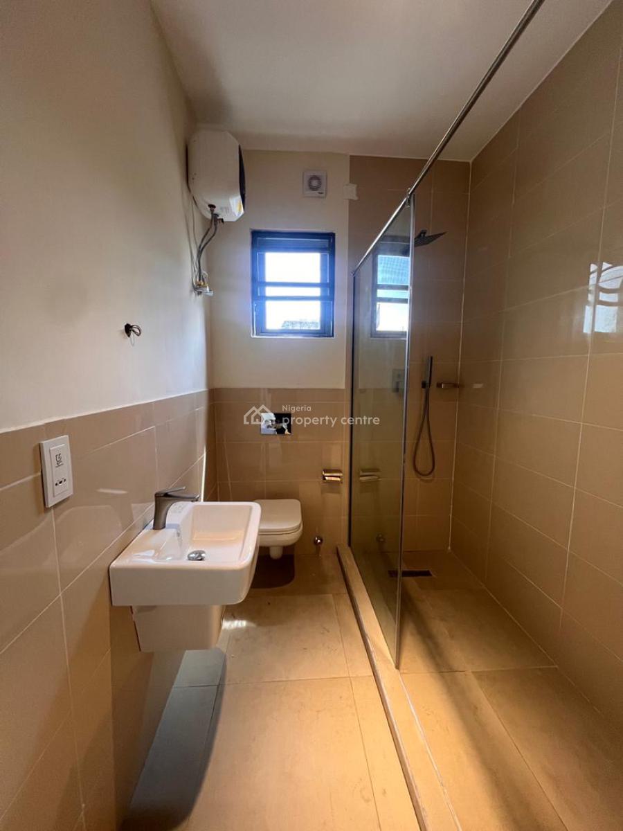 3 Bedroom Apartment with Swimming Pool, Gym and Bq, Lekki Phase 1, Lekki, Lagos, Block of Flats for Sale