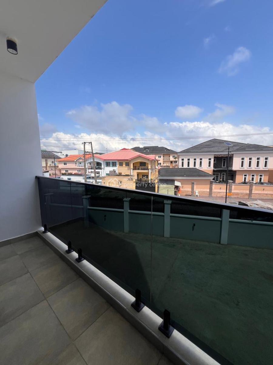 3 Bedroom Apartment with Swimming Pool, Gym and Bq, Lekki Phase 1, Lekki, Lagos, Block of Flats for Sale