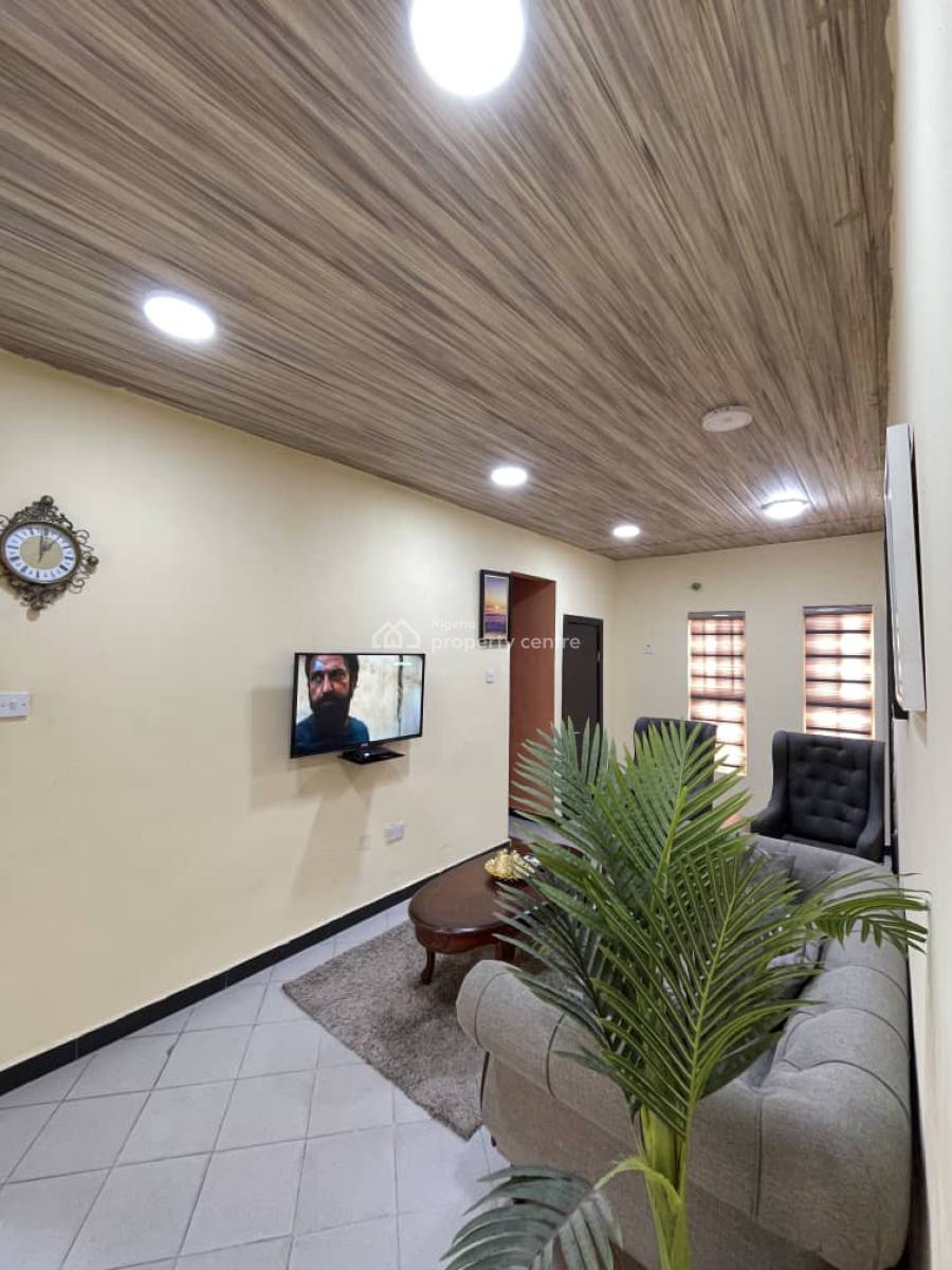 Well Furnished 2 Bedroom Apartment, Agidingbi, Ikeja, Lagos, Flat / Apartment Short Let