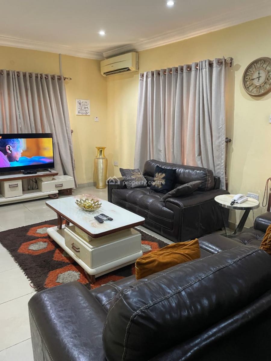 Well Furnished 3 Bedroom Apartment, Agidingbi, Ikeja, Lagos, Flat / Apartment Short Let