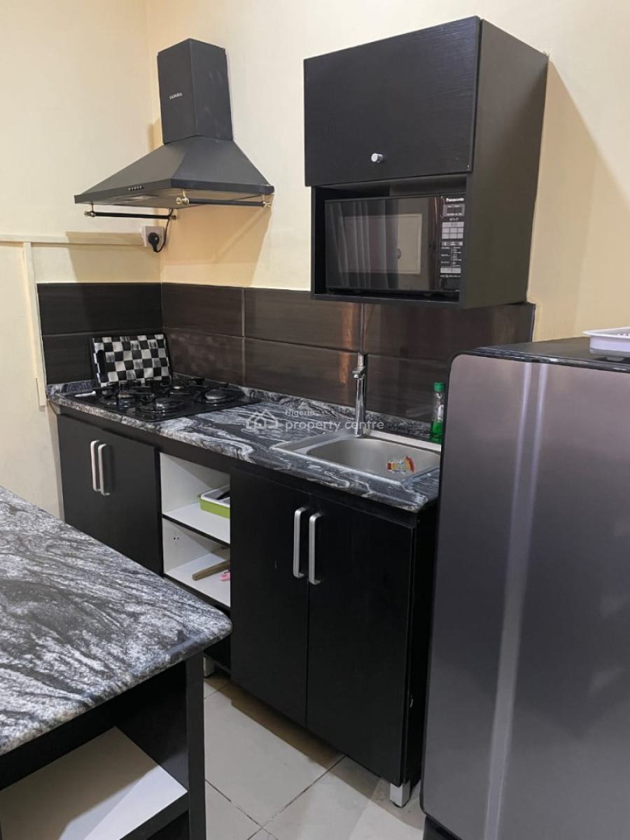 Well Furnished 3 Bedroom Apartment, Agidingbi, Ikeja, Lagos, Flat / Apartment Short Let