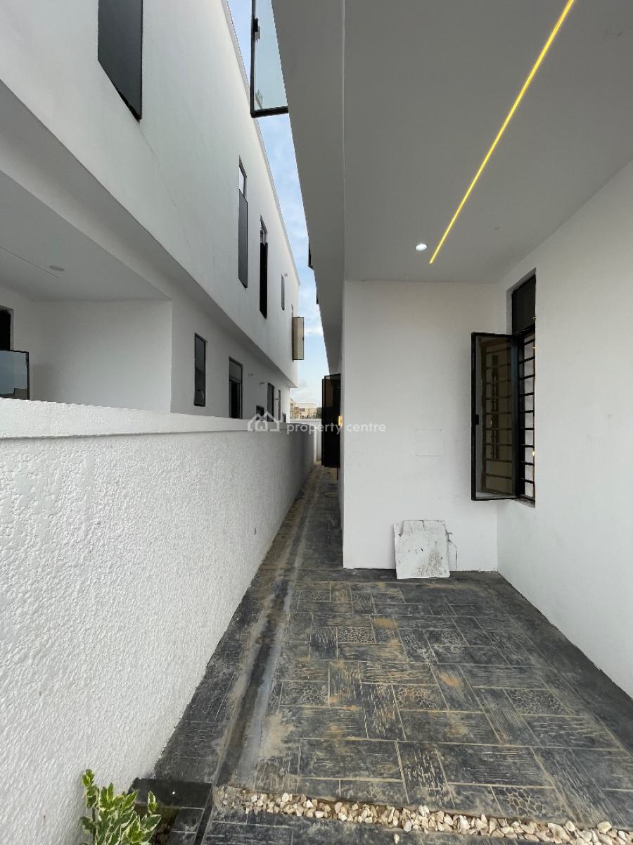 4 Bedroom Semi Detached, Ikota Gra, Ikota, Lekki, Lagos, Semi-detached Duplex for Sale