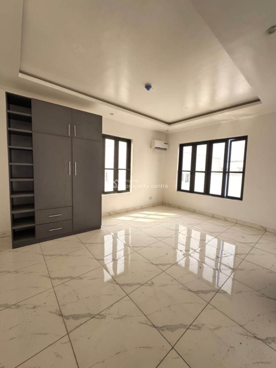 Luxury 2 Bedroom Apartment, Lekki Phase 1, Lekki, Lagos, Flat / Apartment for Sale