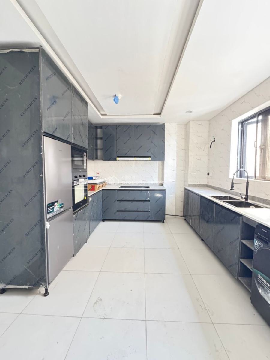 Luxury 2 Bedroom Apartment, Lekki Phase 1, Lekki, Lagos, Flat / Apartment for Sale