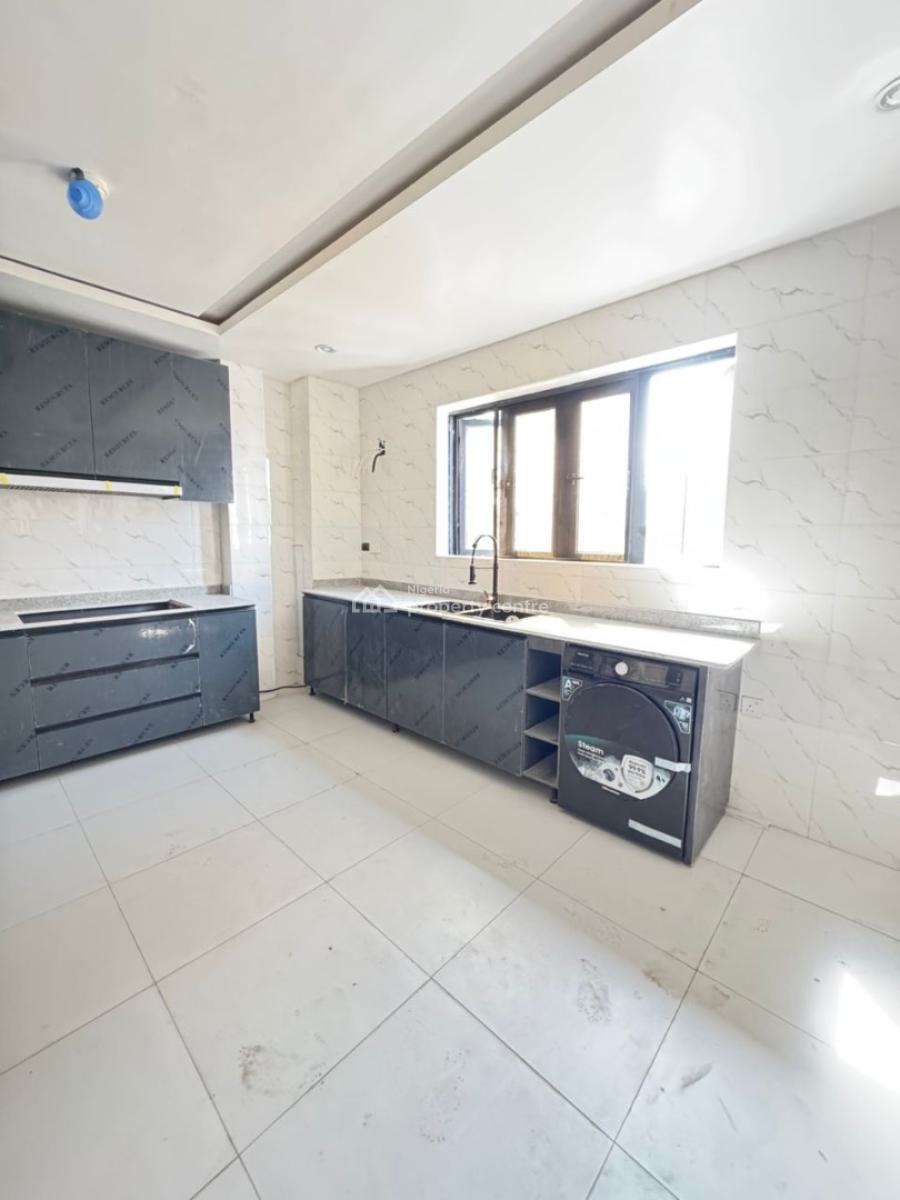 Luxury 2 Bedroom Apartment, Lekki Phase 1, Lekki, Lagos, Flat / Apartment for Sale