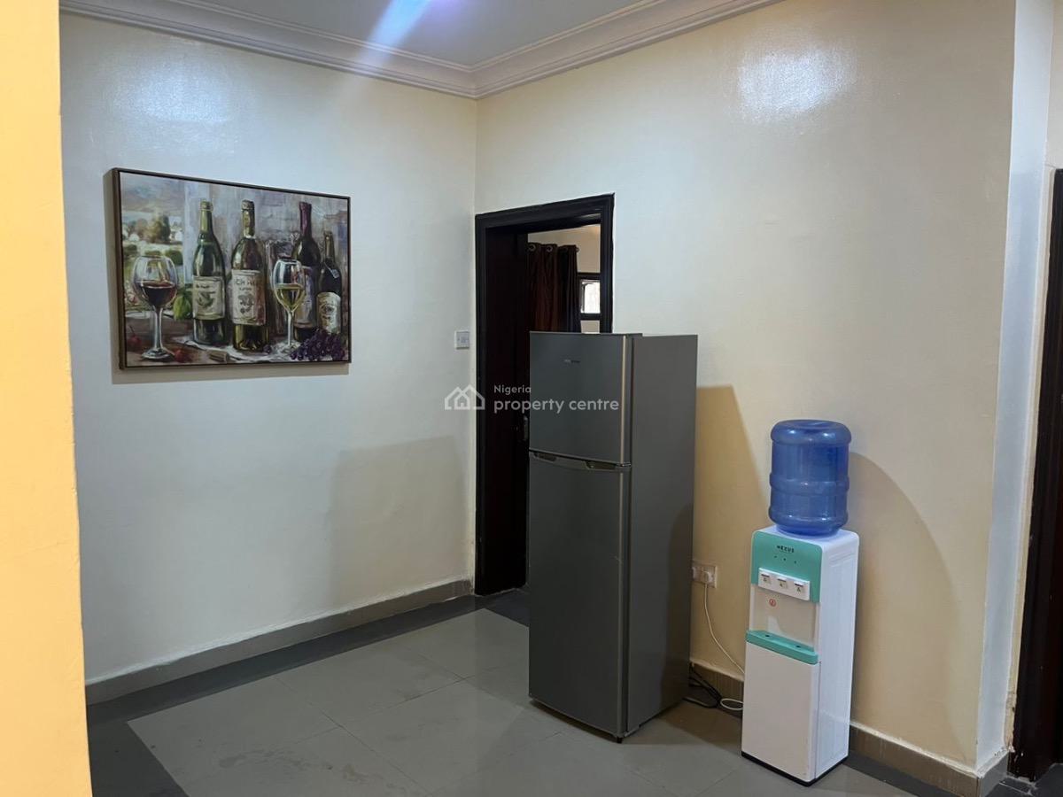 Luxury 3bedrooms Apartments with Board Games and Othergreat Amenities, Oduduwa Crescent, Ikeja Gra, Ikeja, Lagos, Flat / Apartment Short Let