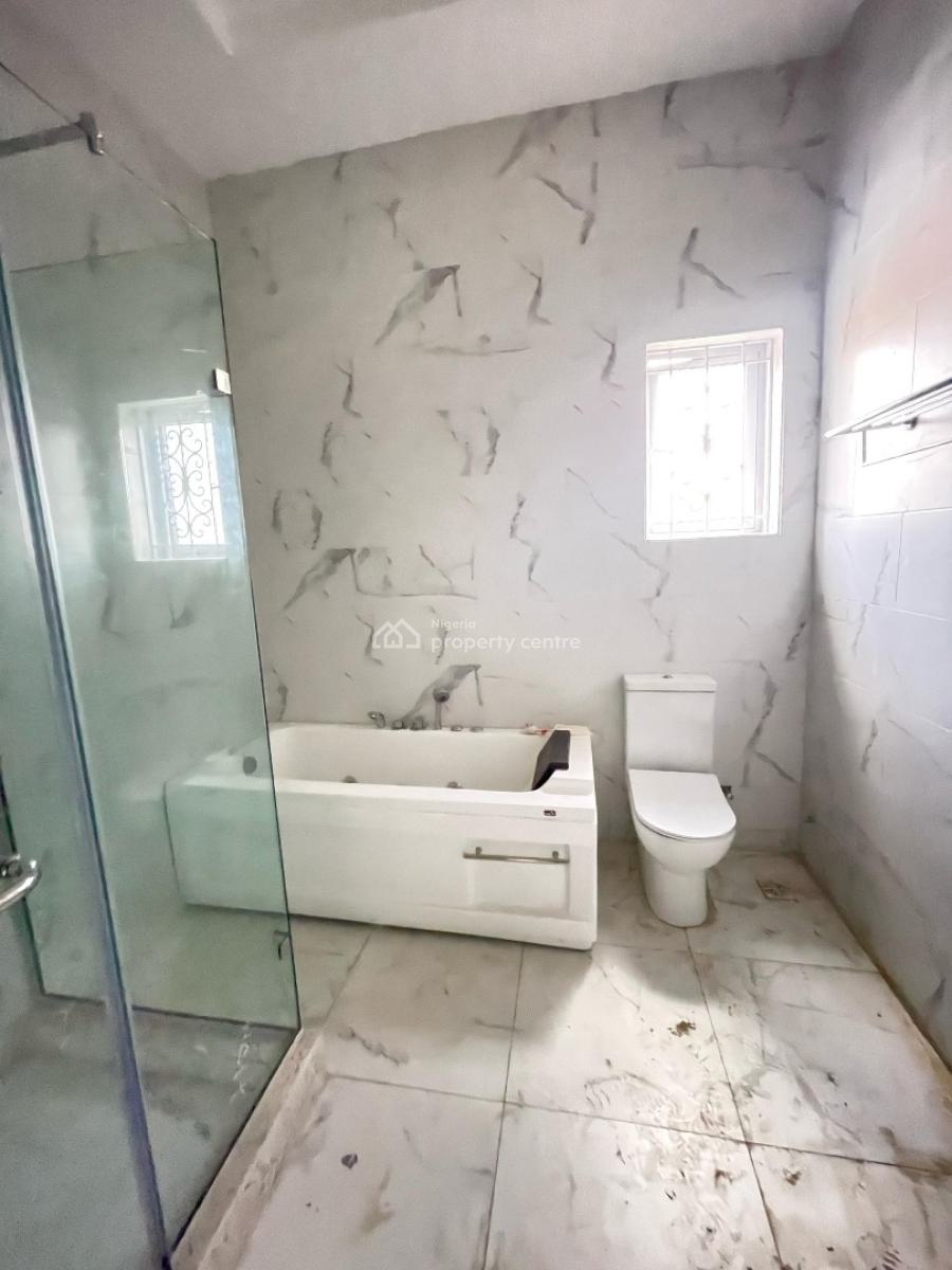 a Gigantic and Beautiful 5 Bedroom Fully Detached Duplex with Driveway, Gra Phase 2, Magodo, Lagos, Detached Duplex for Sale