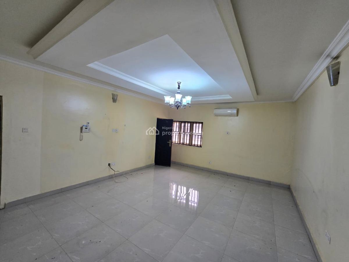 Fully Serviced 2 Bedroom Flat Ensuit Upstairs, Off Ajose Adeogun, Victoria Island (vi), Lagos, Flat / Apartment for Rent