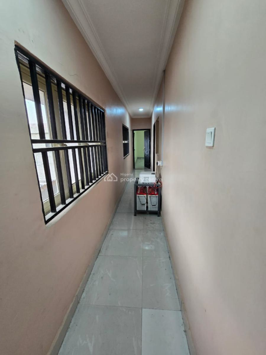 Fully Serviced 2 Bedroom Flat Ensuit Upstairs, Off Ajose Adeogun, Victoria Island (vi), Lagos, Flat / Apartment for Rent