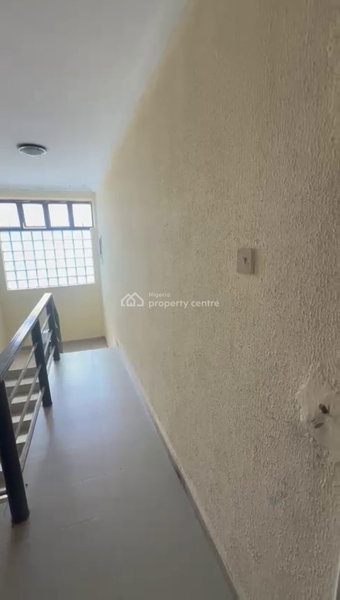 Massive 3 Bedroom Flat, Gbagada, Lagos, Flat / Apartment for Rent