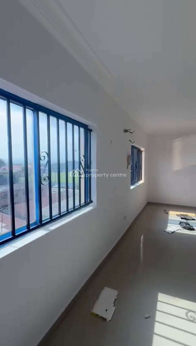 Massive 3 Bedroom Flat, Gbagada, Lagos, Flat / Apartment for Rent