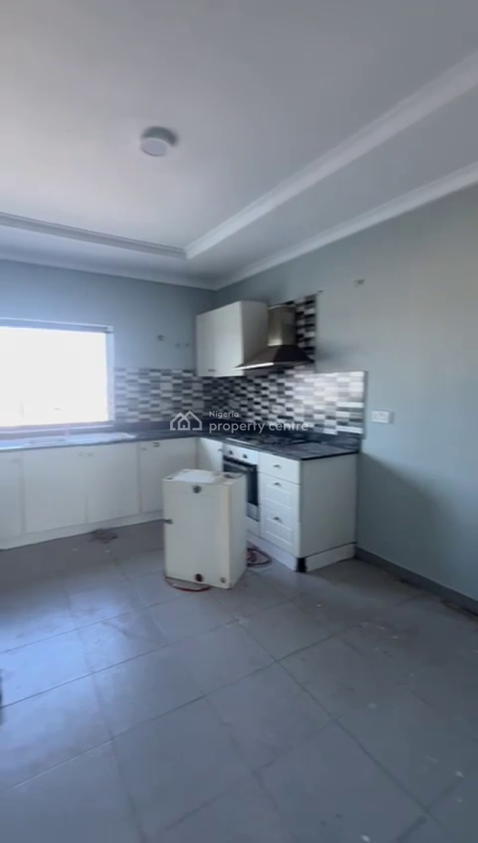 Massive 3 Bedroom Flat, Gbagada, Lagos, Flat / Apartment for Rent