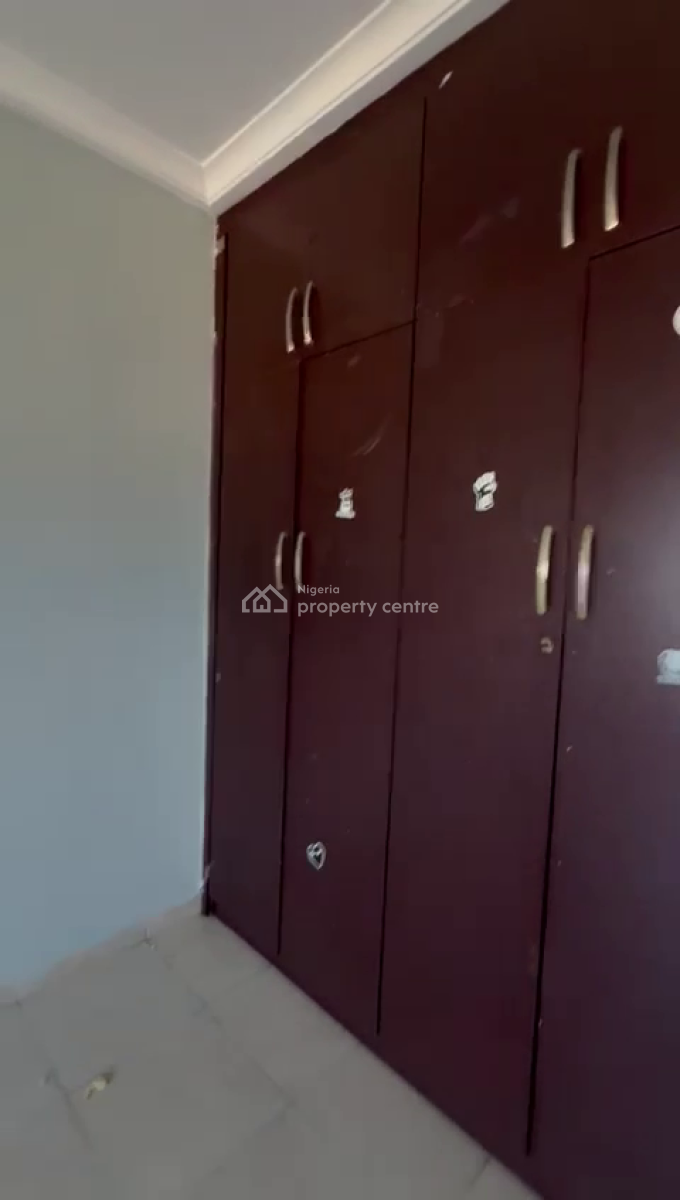 Massive 3 Bedroom Flat, Gbagada, Lagos, Flat / Apartment for Rent
