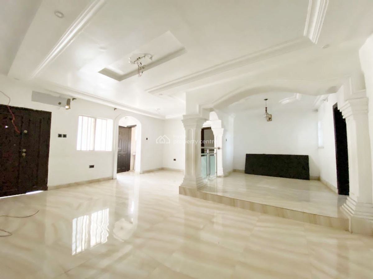 Nice 3 Bedroom Flat, Omole Phase 2, Ikeja, Lagos, Flat / Apartment for Rent