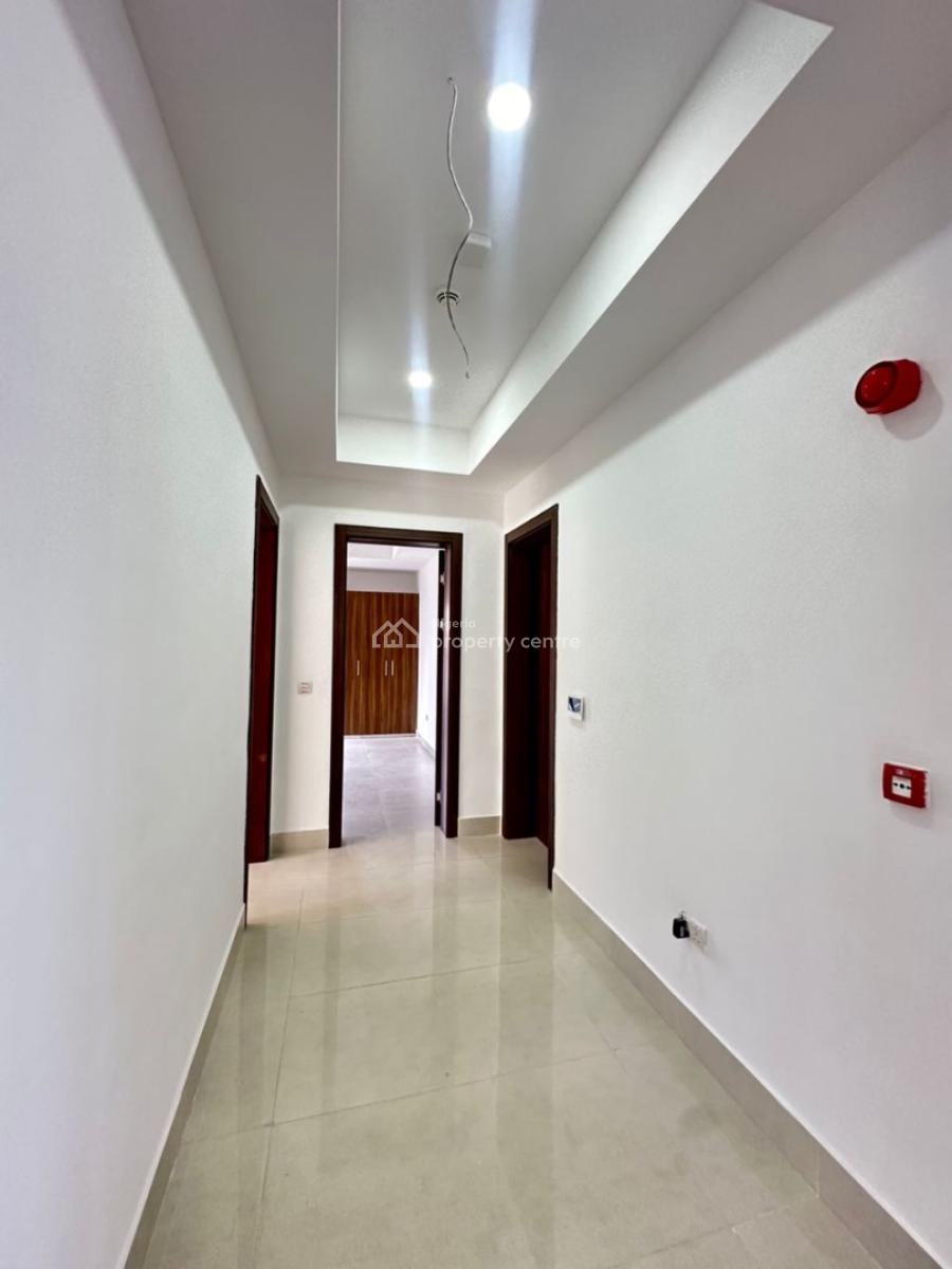 Exquisitely Built 3 Bedroom Apartment with Pool and Gym, Lekki Phase 1, Lekki, Lagos, Flat / Apartment for Sale