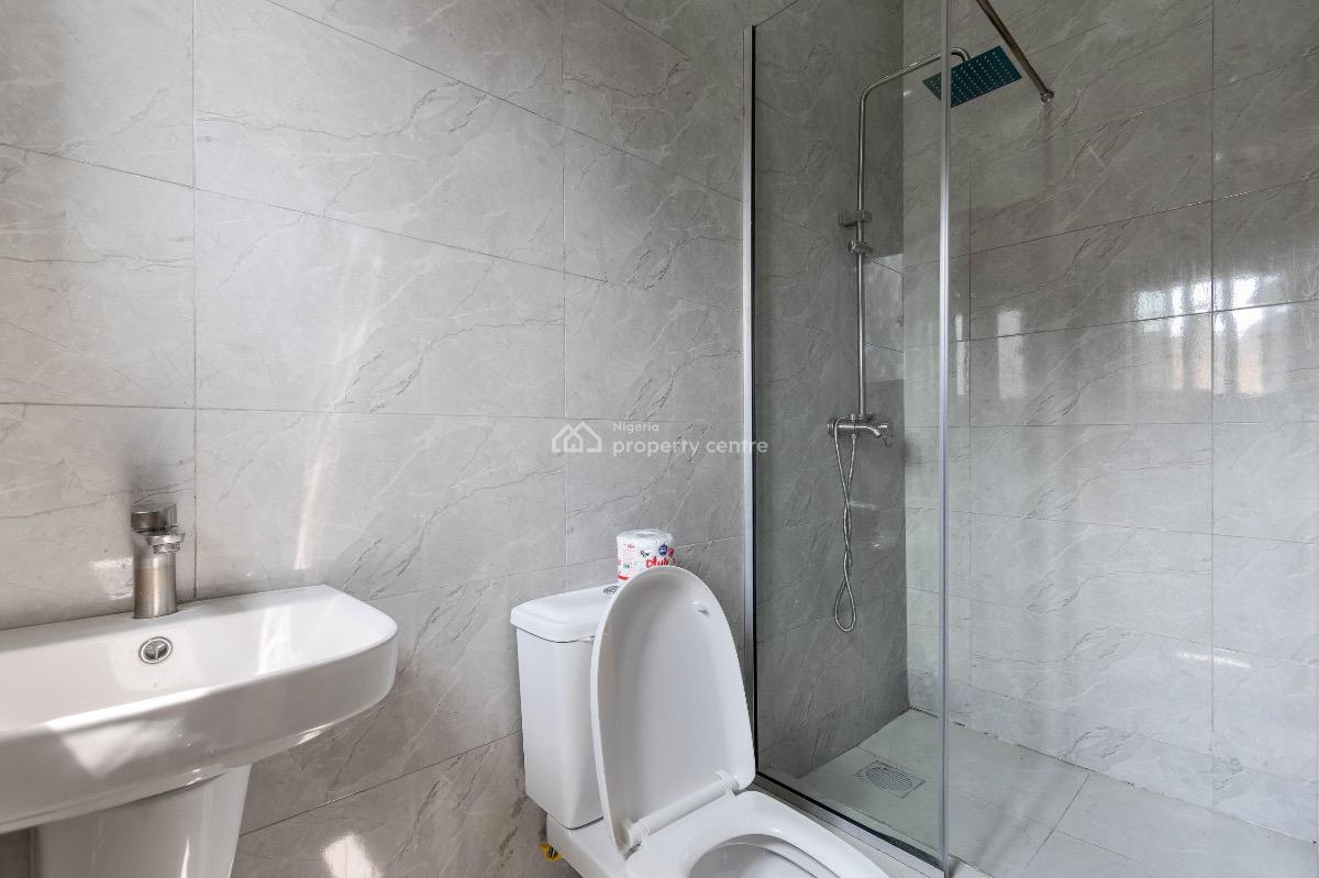 Luxuriously Finished 2 Bedroom Apartment, Lekki Phase 1, Lekki, Lagos, Flat / Apartment for Sale