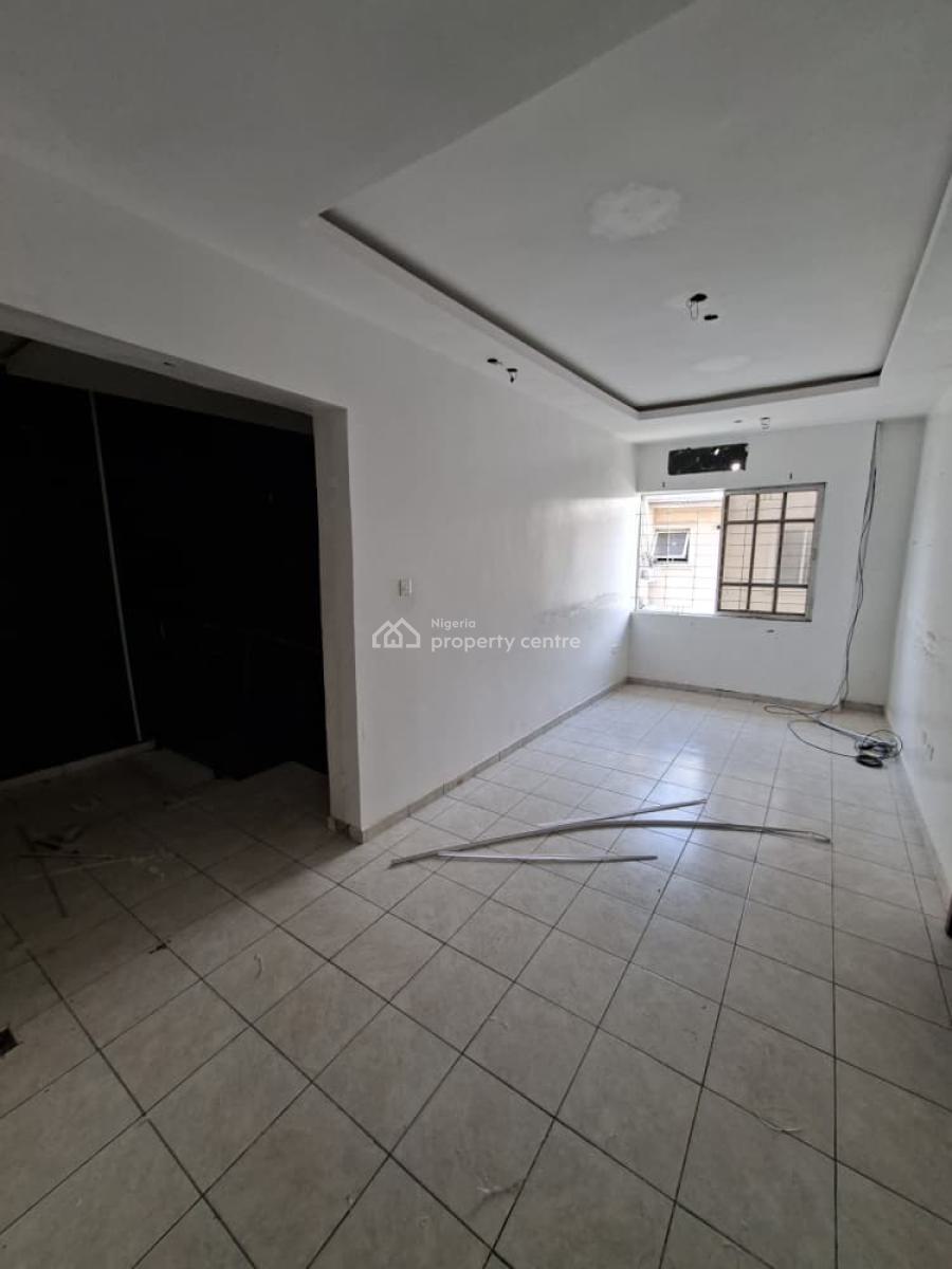 4 Bedrooms Semi Detached House with a Bq, Lekki Phase 1, Lekki, Lagos, Semi-detached Duplex for Rent